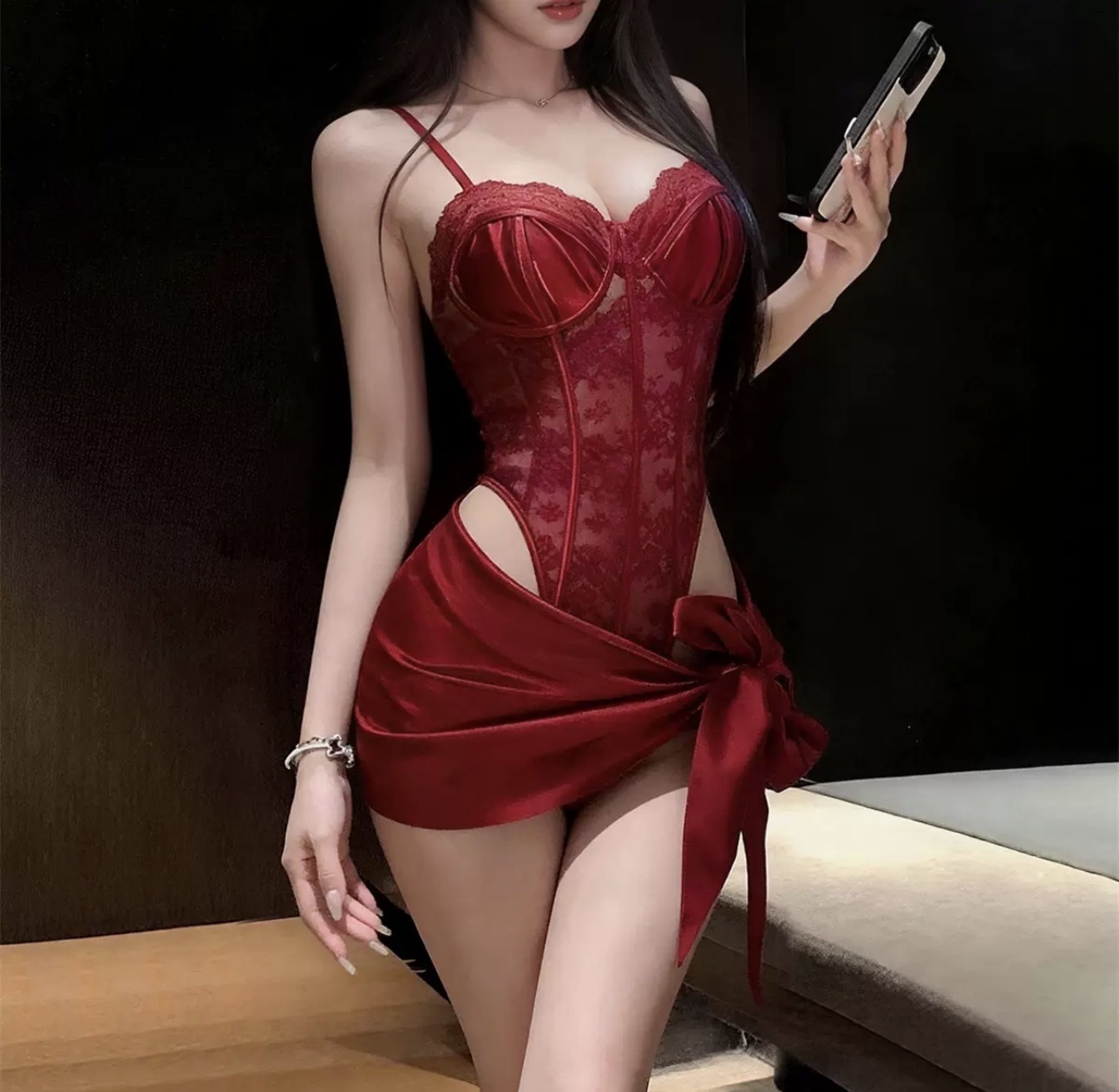 Screenshot aura kırmızı şallı body suit - Görsel 2